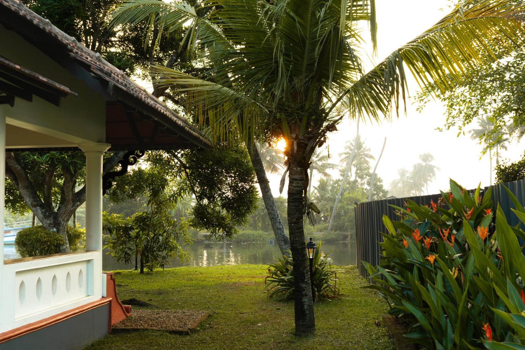 Palmgrove Lake Resort Alappuzha Exteriér fotografie