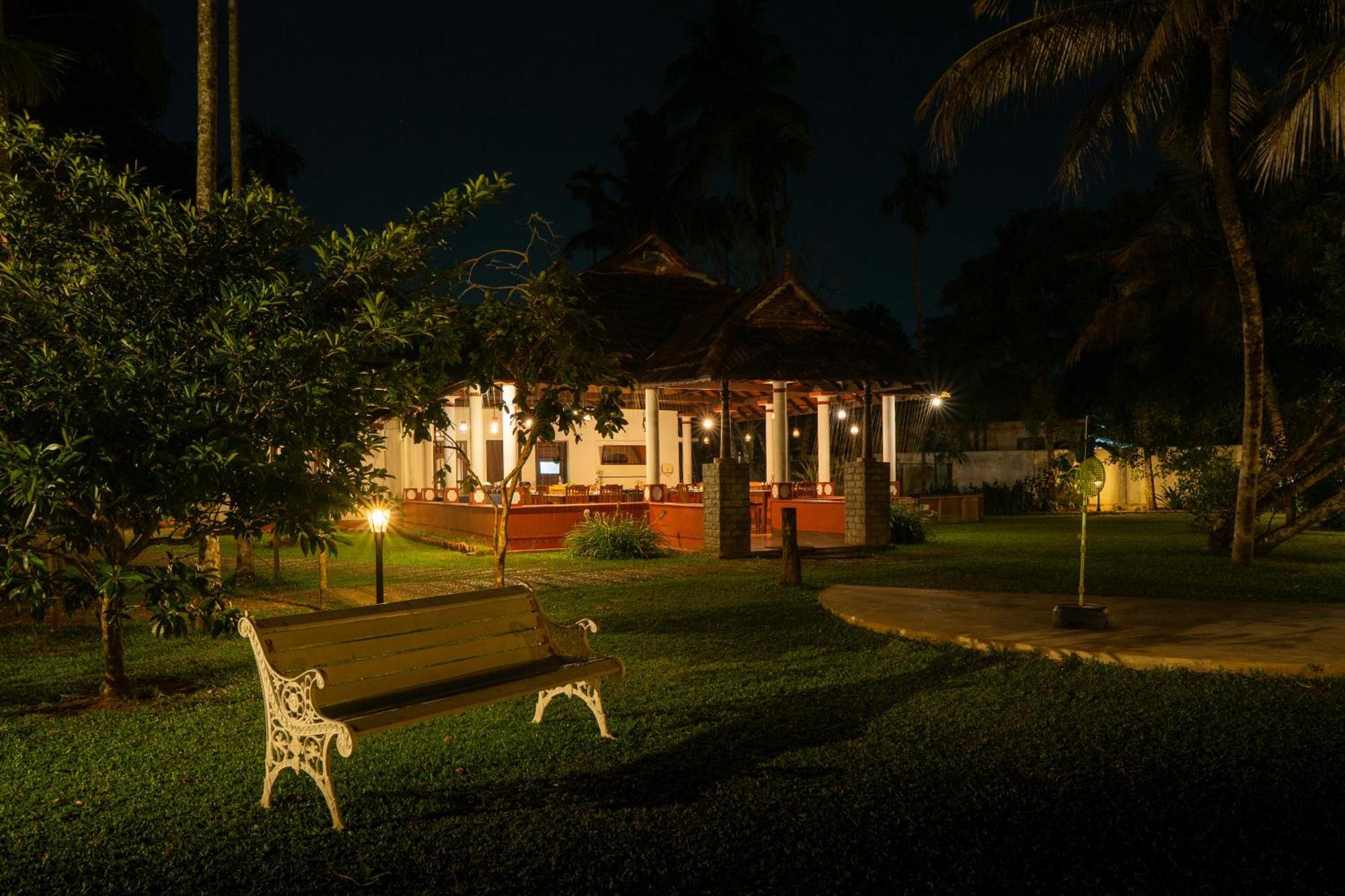 Palmgrove Lake Resort Alappuzha Exteriér fotografie