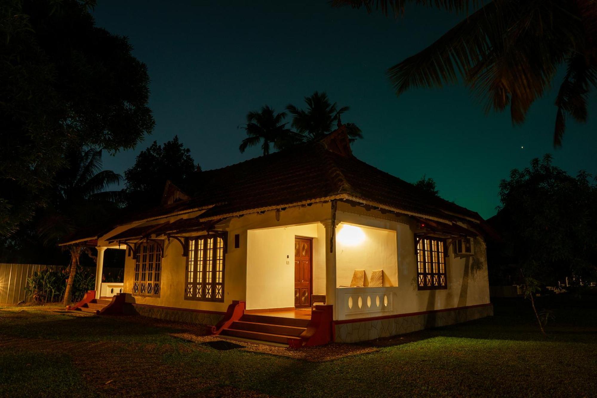 Palmgrove Lake Resort Alappuzha Exteriér fotografie