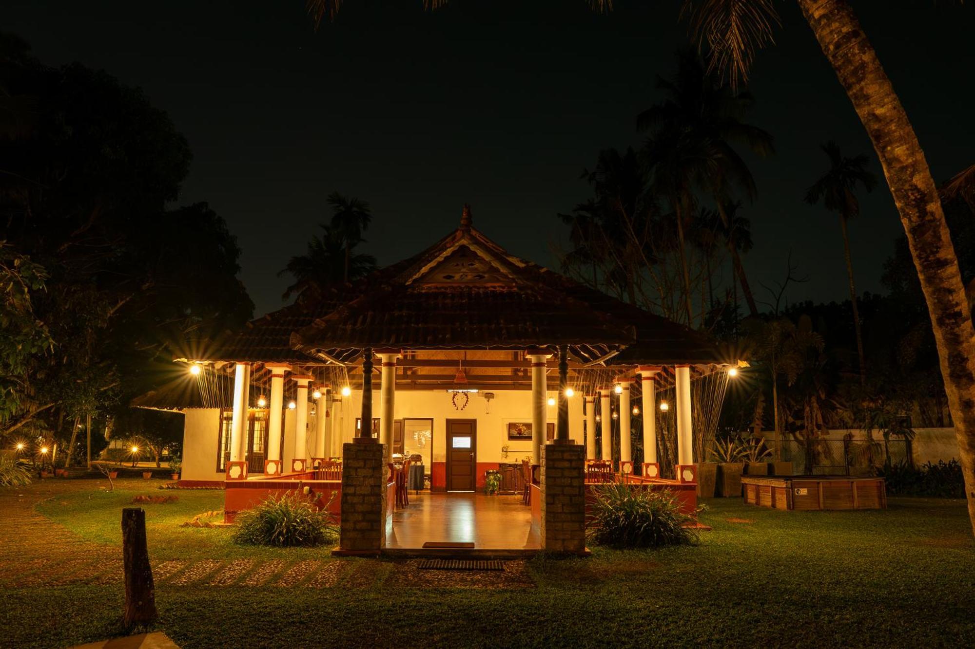 Palmgrove Lake Resort Alappuzha Exteriér fotografie