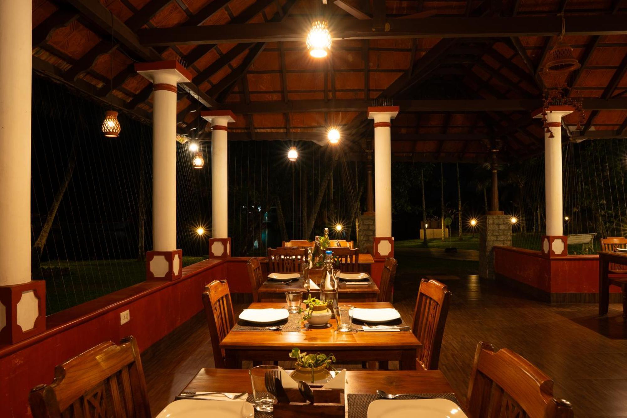 Palmgrove Lake Resort Alappuzha Exteriér fotografie
