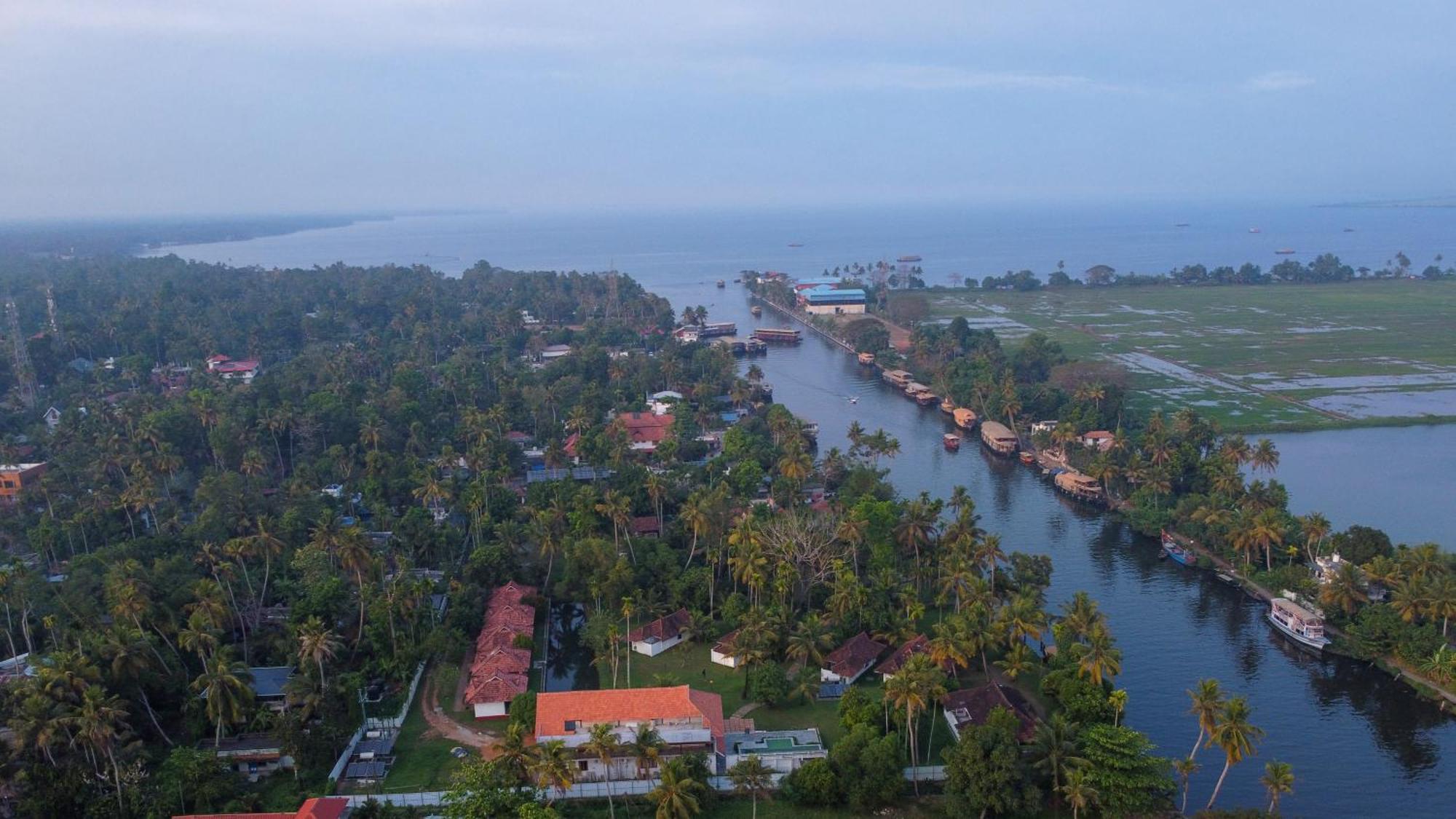 Palmgrove Lake Resort Alappuzha Exteriér fotografie